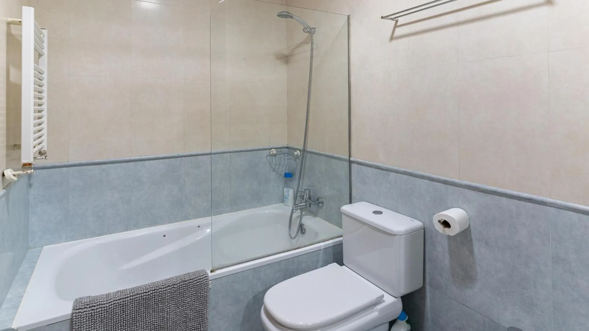 Centrico Apartamento Con Terraza Barcelona Spanje