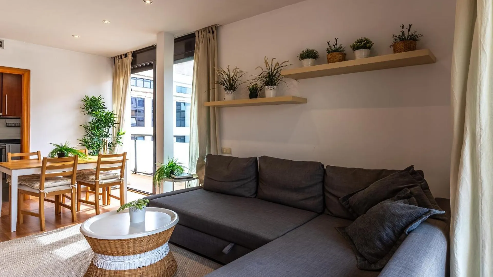 Centrico Apartamento Con Terraza Barcelona