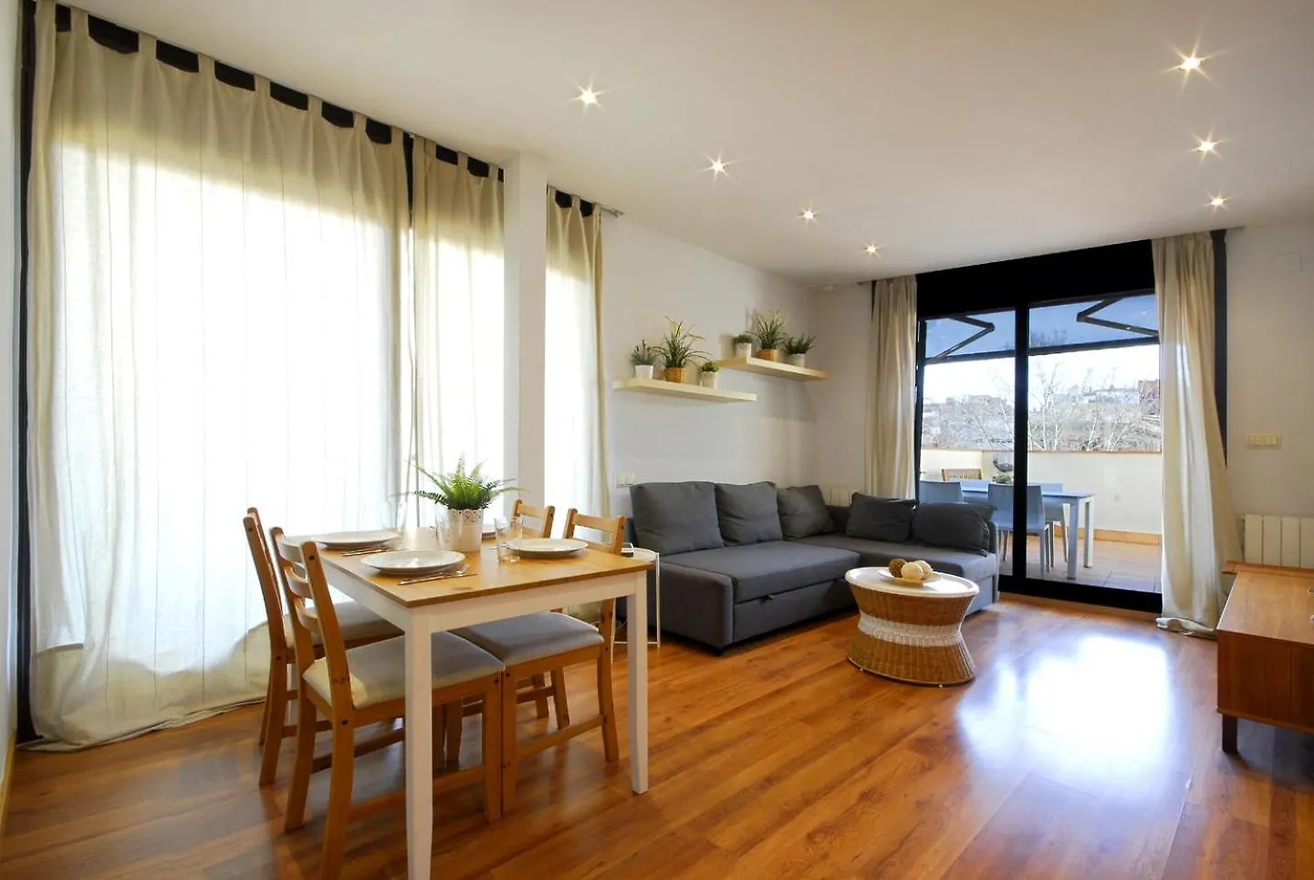 Centrico Apartamento Con Terraza Barcelona